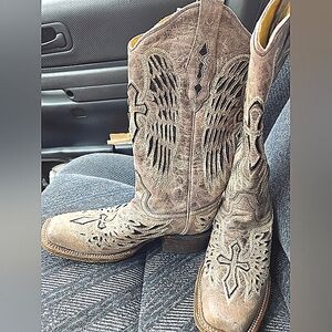 CORRAL WOMEN'S BOOTS      7 1/2